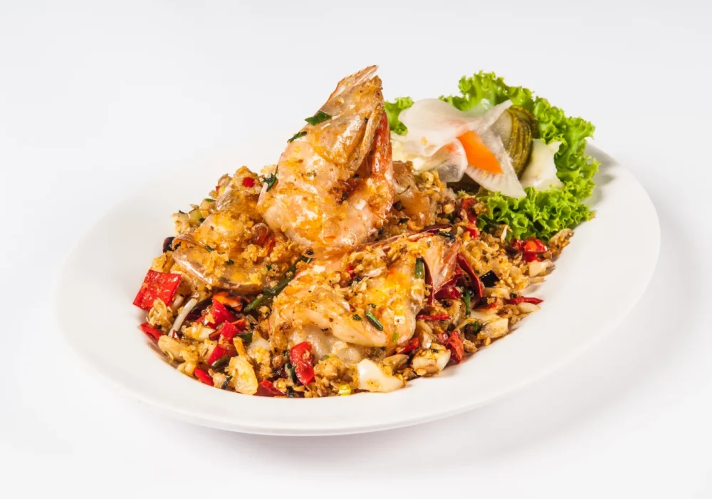 กุ้งทอดกระเทียมพริกไทย-FRIED-PRAWNS-WITH-GARLIC.webp