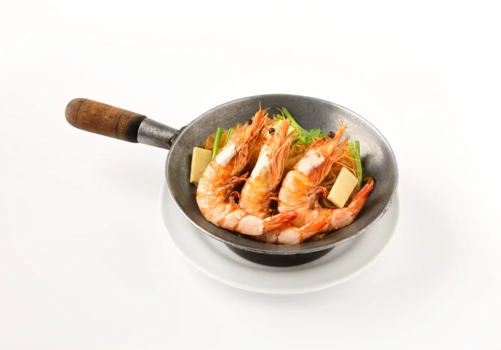 กุ้งอบวุ้นเส้น-STEAMED-PRAWNS-WITH-GRASS-NOODLE.webp