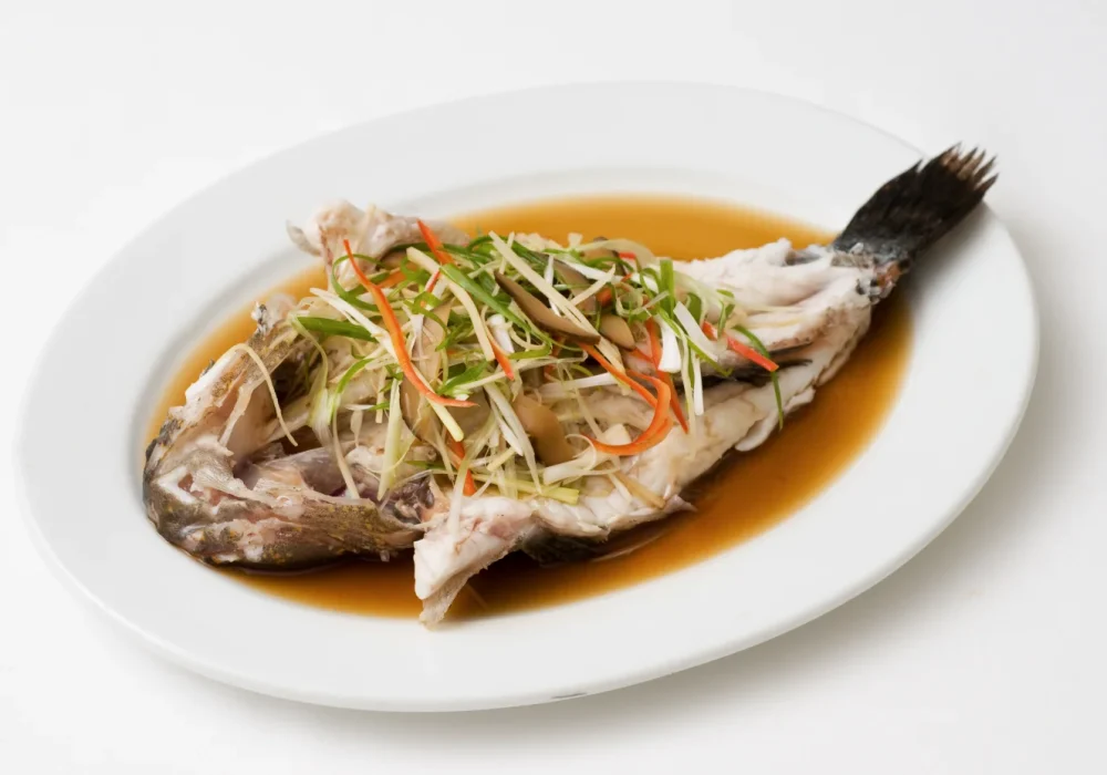 ปลาบู่นึ่งซีอิ๊ว-STEAMED-GOBY-FISH-IN-SOY-SAUCE.webp