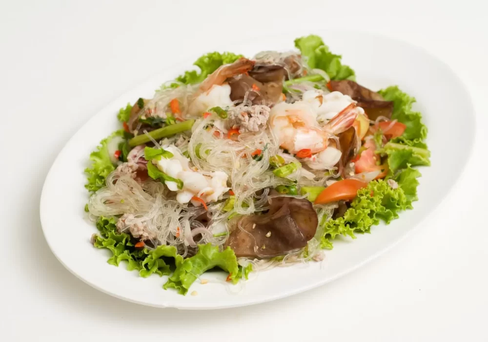 ยำวุ้นเส้น-SPICY-GLASS-NOODLE-SALAD-WITH-SHRIMP-AND-PORK.webp