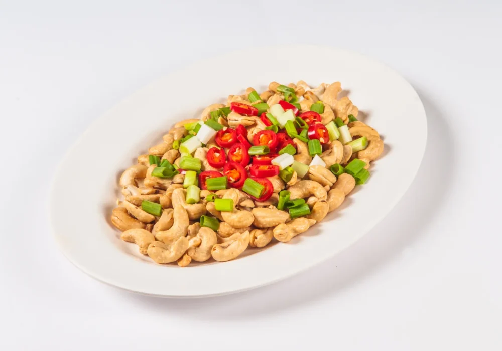 เม็ดมะม่วงสามรส-CASHEWNUT-WITH-FISH-MAW-AND-DRIED-CUTTLE-FISH.webp