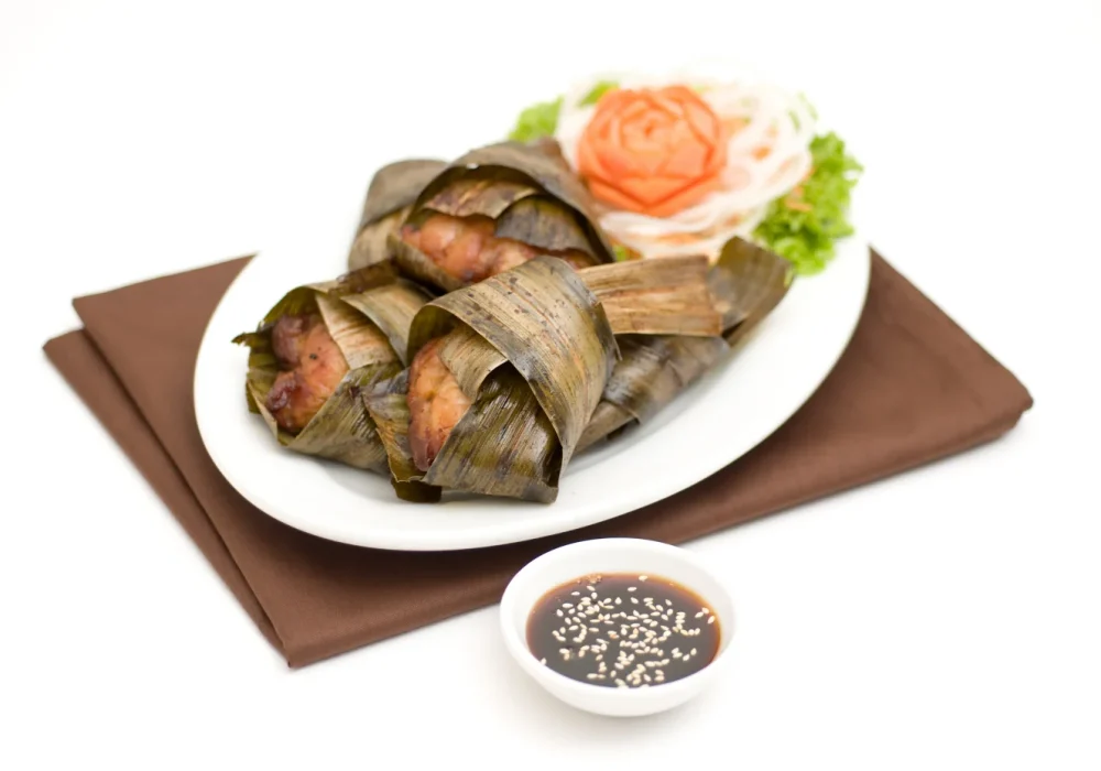ไก่ห่อใบเตย-DEEP-FRIED-CHICKEN-WRAPPED-IN-PANDAN-LEAF.webp